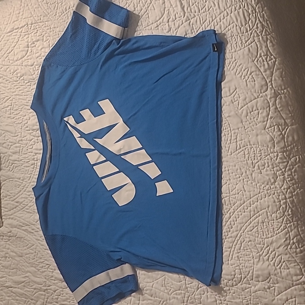Nike Cropped Tshirt